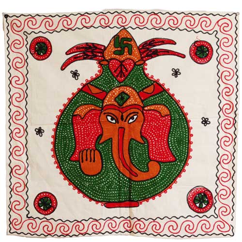 ガネーシャ神の壁掛布（刺繍 / 白地）